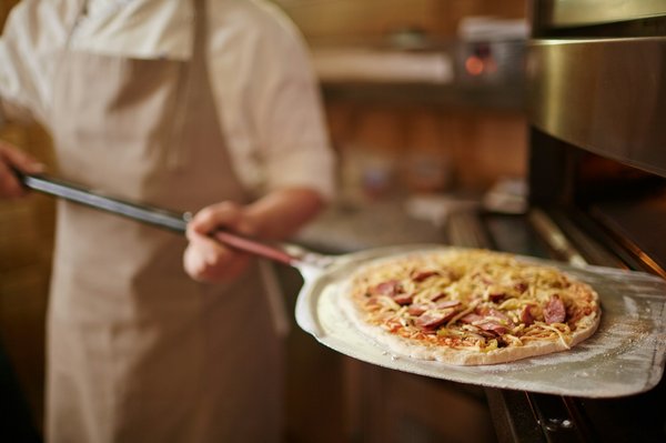 Quels critères considérer lors de l'achat d'un four à pizza à bois ?